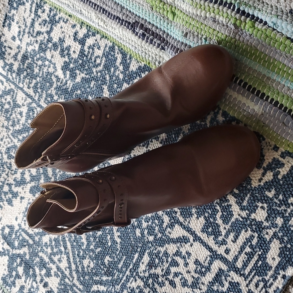 Women's A2 by Aerosoles ankle boots in brown - size 8